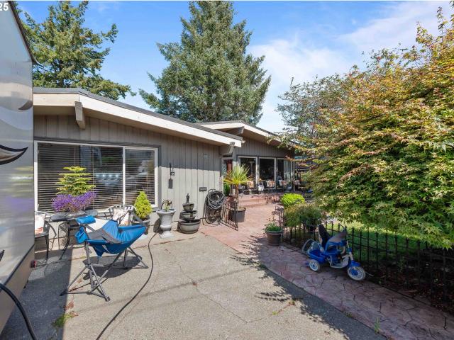 House for sale in North Bend, Oregon