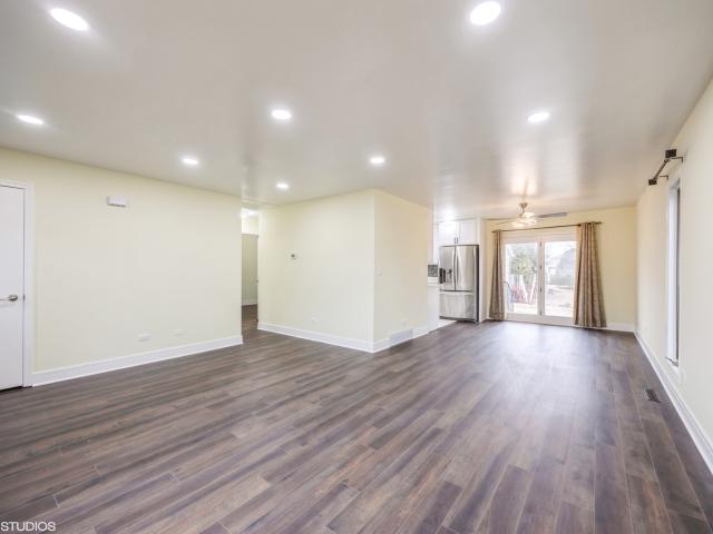 Property for rent in Mchenry, Illinois