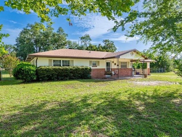 House for sale in Trenton, Florida