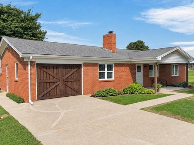 House for sale in Crab Orchard, Kentucky
