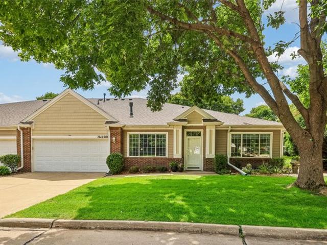 Townhouse for sale in West Des Moines, Iowa