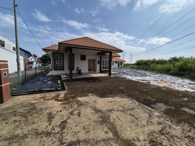 Bungalow for sale in Malaka