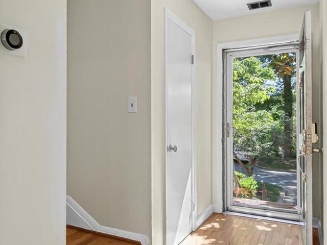 Condo for sale in Virginia
