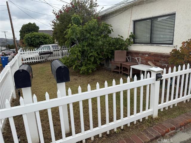 Townhouse for sale in Canoga Park, California