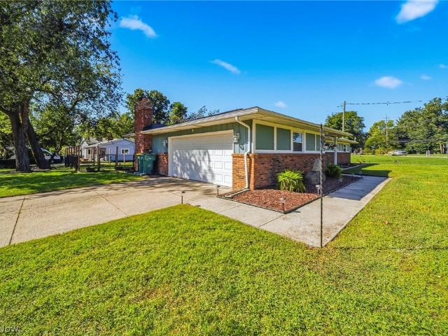 House for sale in Mentor-on-the-Lake, Mentor