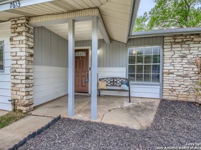 House for sale in Live Oak, Texas