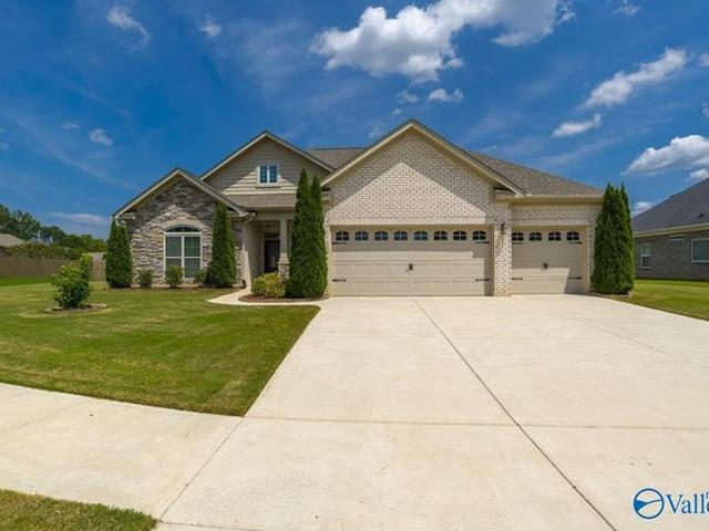 House for sale in Owens Cross Roads, Alabama