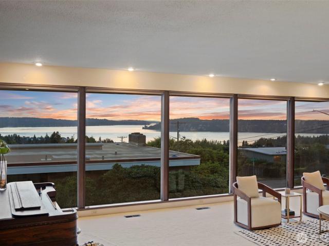 Condo for sale in University Place, Washington