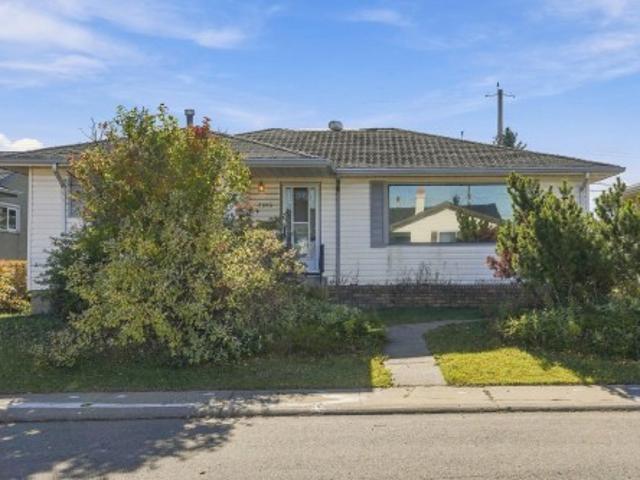 House for sale in Delwood, Edmonton