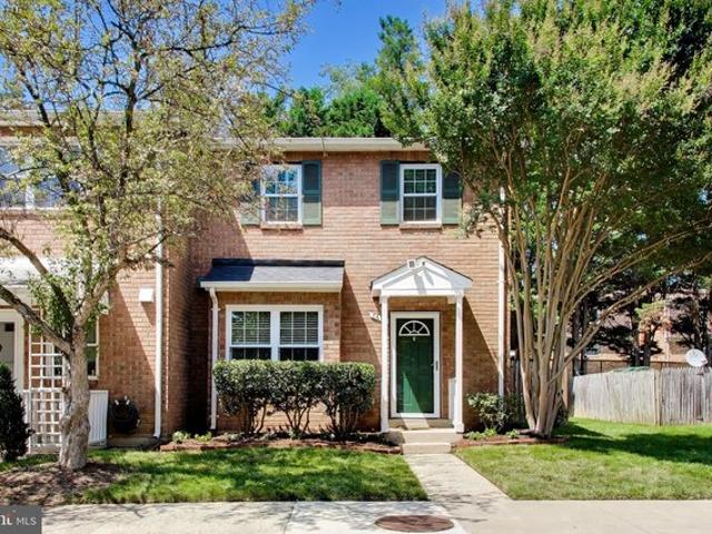 Townhouse for sale in Virginia