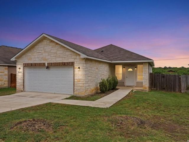 House for sale in Elmendorf, Texas