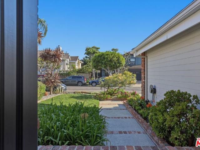 House for sale in Los Angeles, Los Angeles County