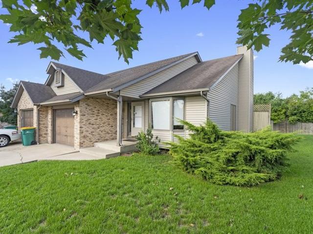 Townhouse for sale in Joliet, Illinois