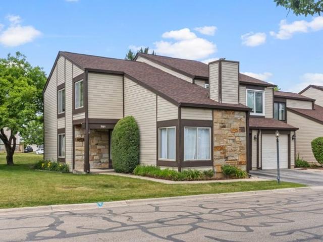 Townhouse for sale in Carol Stream, Illinois