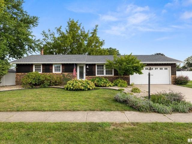 House for sale in Morton, Illinois