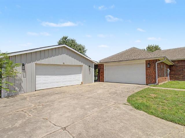 House for sale in Choctaw, Oklahoma