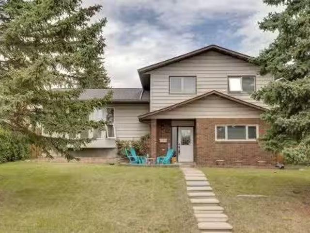 House for sale in Silver Springs, Calgary