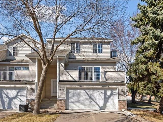 Townhouse for sale in Chanhassen, Minnesota