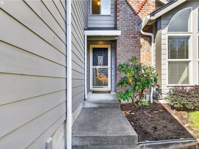 House for sale in Gladstone, Clackamas County