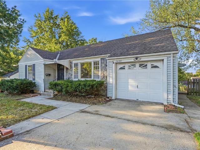 House for sale in Sni-A-Bar Hills, Kansas City