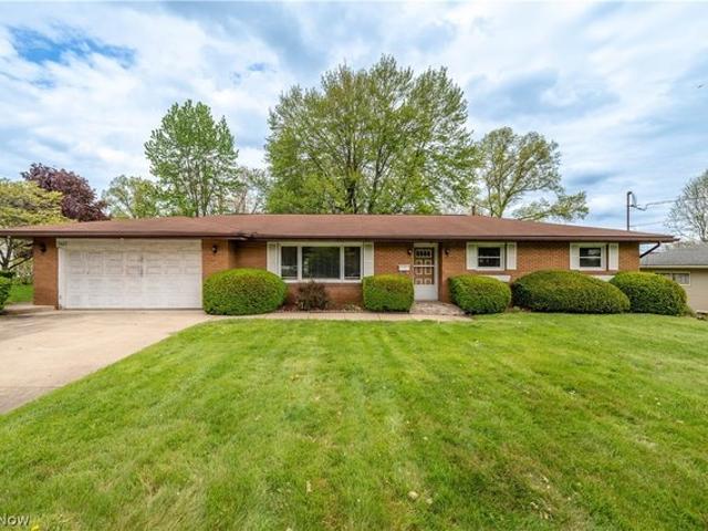 House for sale in Brookfield, Ohio