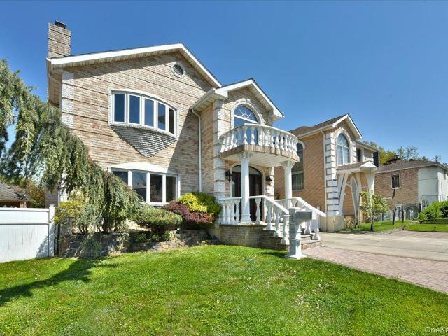 House for sale in Queens, Arverne