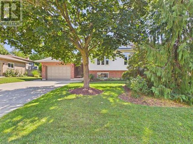 House for sale in Saugeen Shores, Ontario