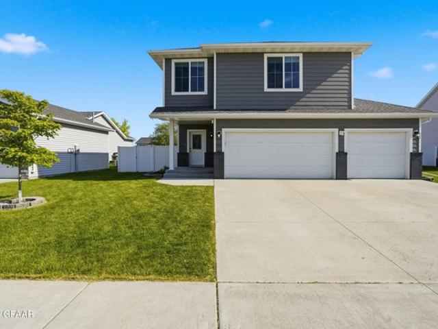 House for sale in Grand Forks, North Dakota