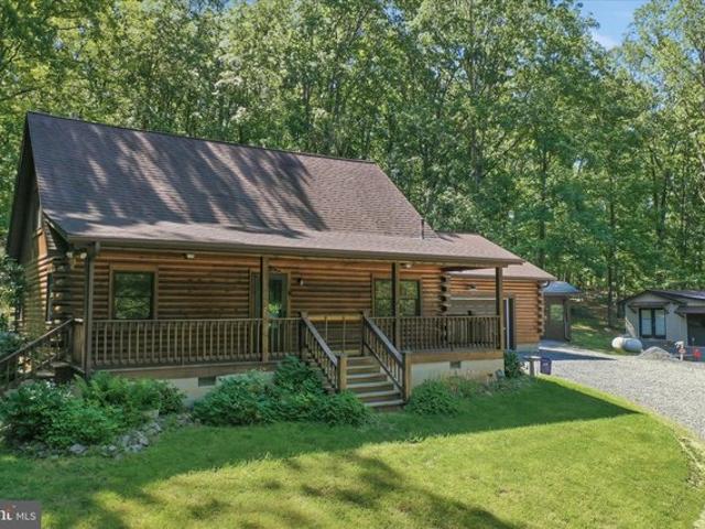 House for sale in Hardy, West Virginia
