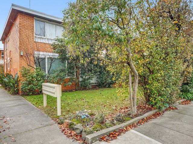 Granny Flat for rent in Camerons Creek, Victoria