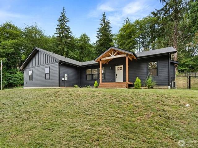House for sale in Raymond, Washington