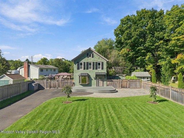 House for sale in Tillson, Town of Rosendale