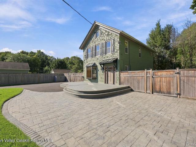 House for sale in Tillson, Town of Rosendale