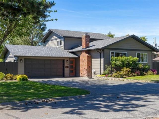 House for sale in Saanich, British Columbia