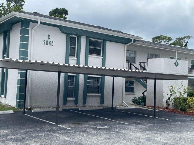 Condo for sale in Seminole, Florida