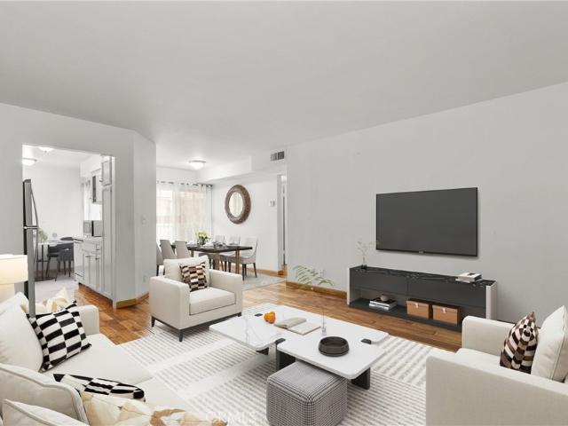 Condo for sale in Reseda, Reseda