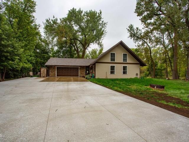 House for sale in Bismarck, Burleigh County