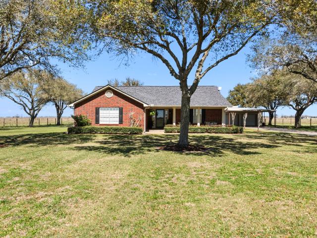 House for sale in East Bernard