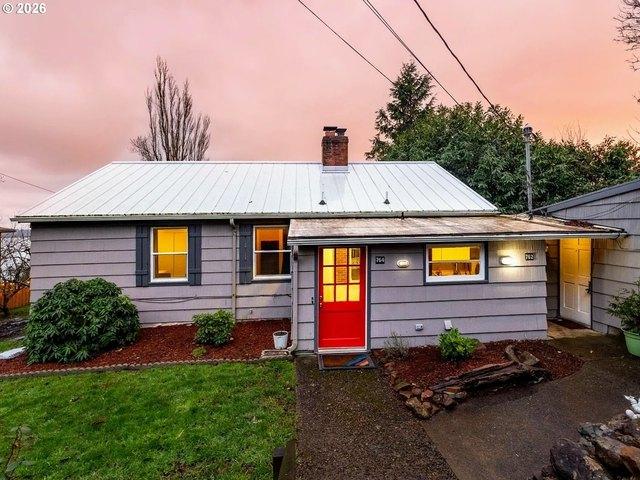 House for sale in Astoria, Clatsop County
