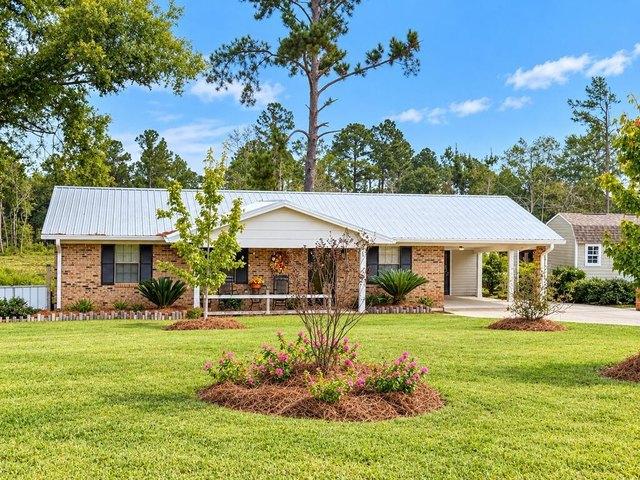 House for sale in Douglas, Coffee County