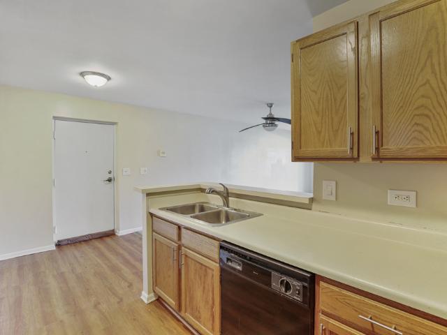 Condo for sale in Carol Stream, Illinois