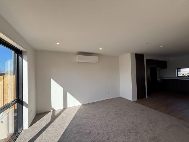 Townhouse for rent in Heathcote, Canterbury