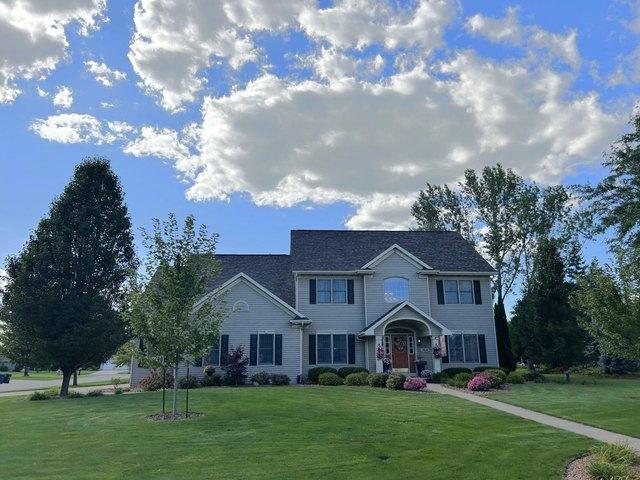 House for sale in Neenah, Winnebago County