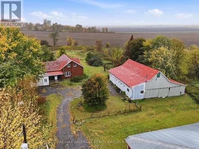 House for sale in Sainte-Anne-de-Prescott, East Hawkesbury