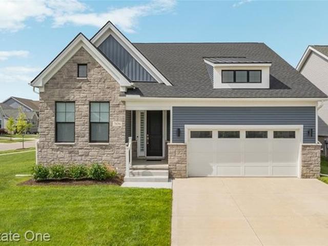 House for sale in West Bloomfield, Michigan