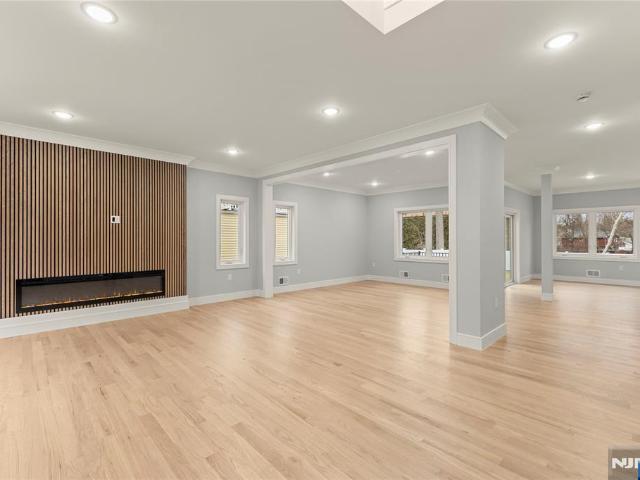 House for sale in River Edge, New Jersey