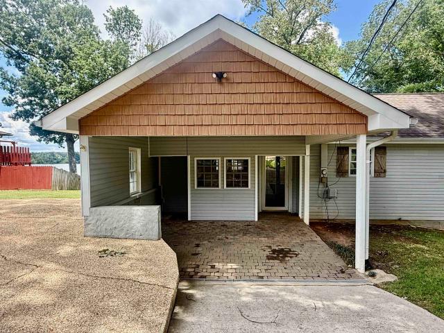 House for sale in Tuscumbia, Alabama
