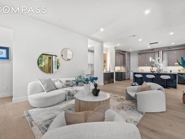 House for sale in Mountain View
