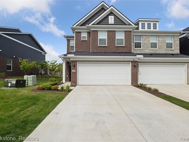 Townhouse for sale in Rochester Hills, Michigan