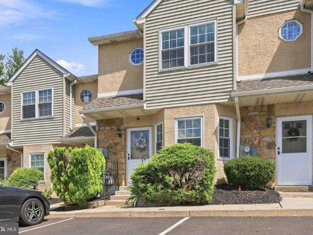 Condo for sale in Wyncote, Pennsylvania